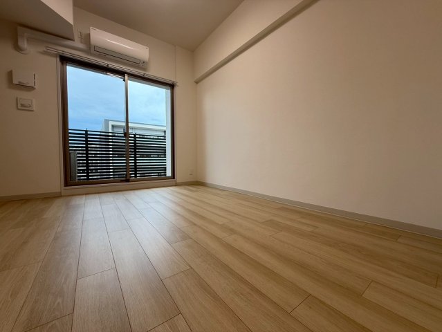 プレサンス堺筋本町エグゼブランの居間写真