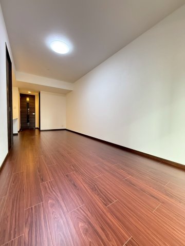 グランカーサ難波元町の居間写真