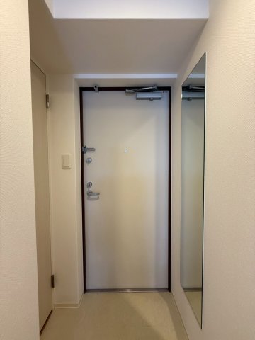 セレニテ本町グランデの玄関写真
