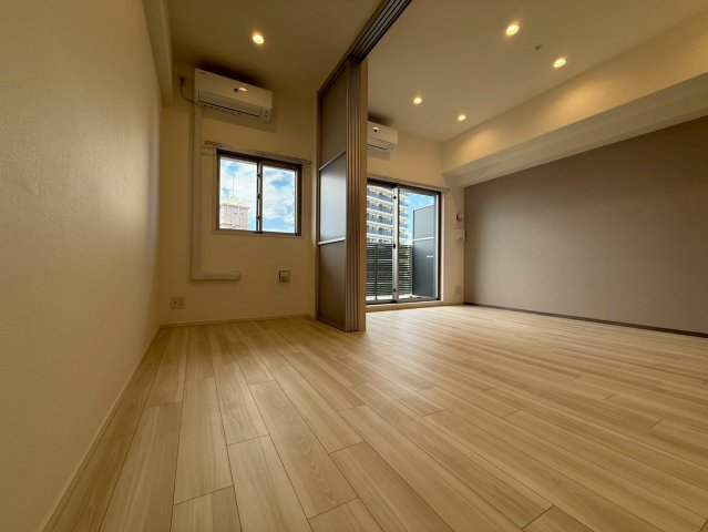 カーサレグラス福島野田の居間写真