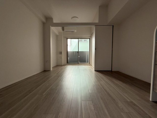 セレニテ本町東リアンの居間写真