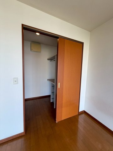 アリス・マナーガーデン谷町の居間写真
