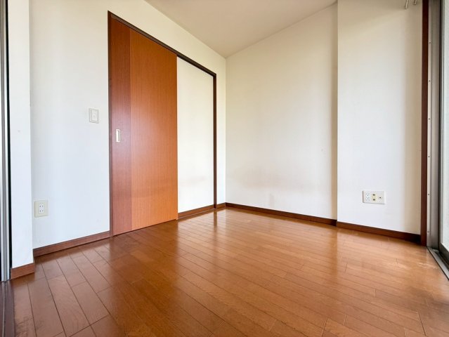 アリス・マナーガーデン谷町の居間写真