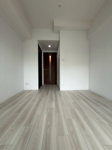エスリードレジデンス梅田マークスの居間写真
