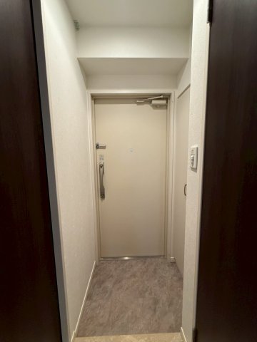 スプランディッド新大阪DUEの玄関写真