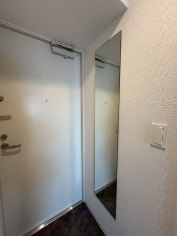 セレニテ夕陽丘エクラの玄関写真