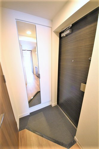 PHOENIX新大阪の玄関写真