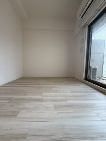 エスリード大阪梅田リュクスの居間写真