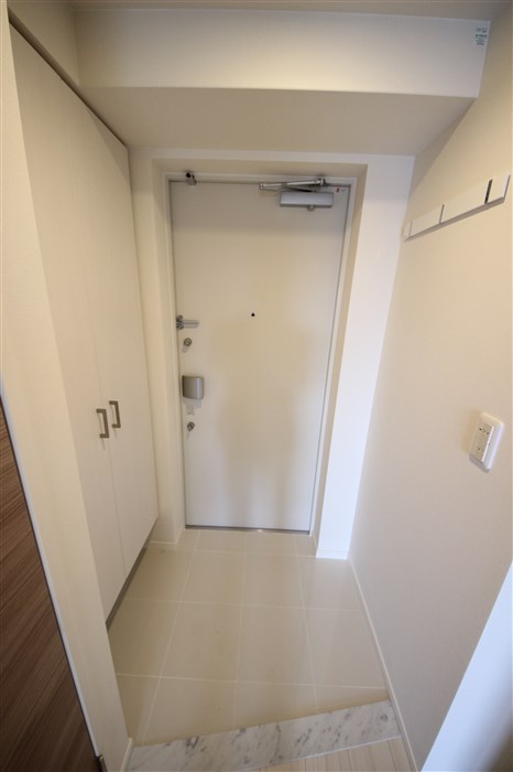 TLRレジデンス本町WESTの玄関写真