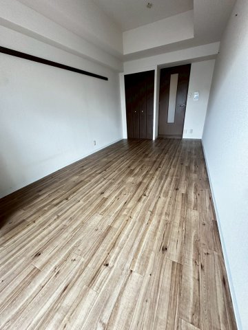 新大阪セレニテの居間写真