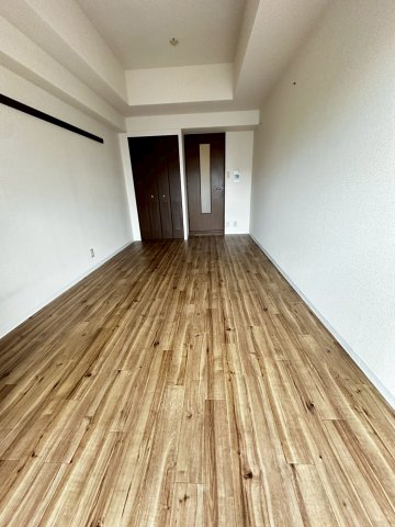 新大阪セレニテの居間写真