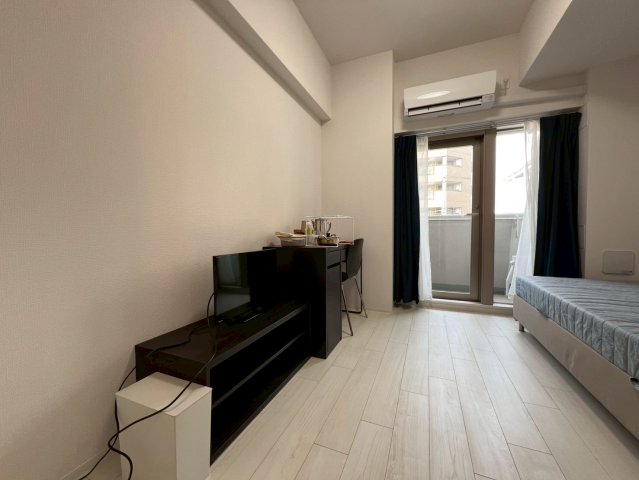 エスリード弁天町NORTH RESIDENCEの居間写真