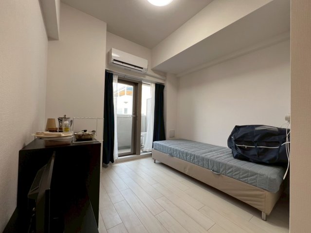 エスリード弁天町NORTH RESIDENCEの居間写真