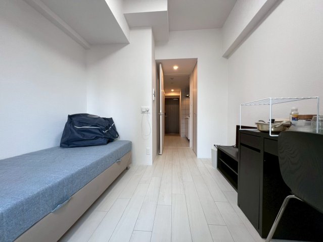 エスリード弁天町NORTH RESIDENCEの居間写真