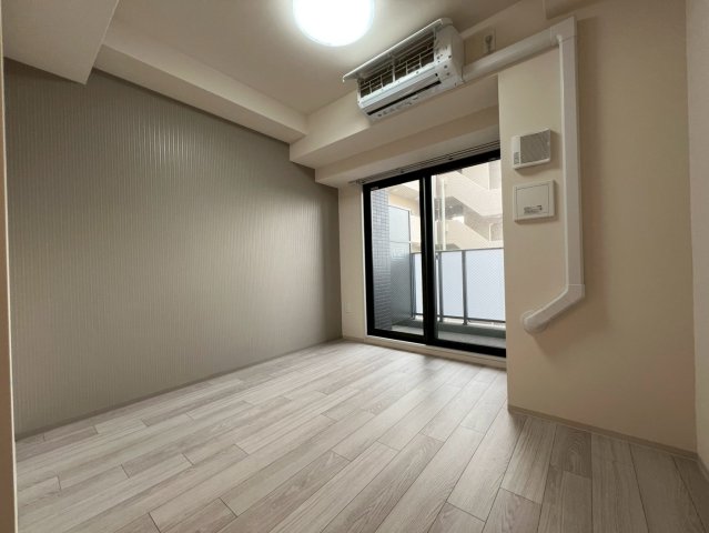 レジュールアッシュ アーバンイールの居間写真