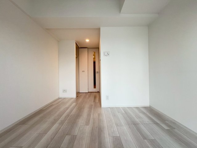 エスリードレジデンス大阪弁天町の居間写真