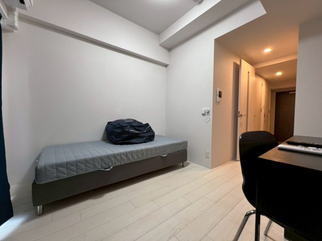エスリード弁天町NORTH RESIDENCEの居間写真