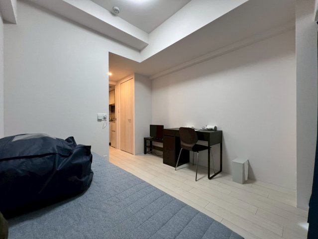 エスリード弁天町NORTH RESIDENCEの居間写真