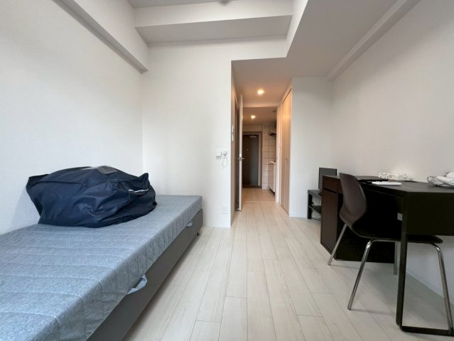 エスリード弁天町NORTH RESIDENCEの居間写真