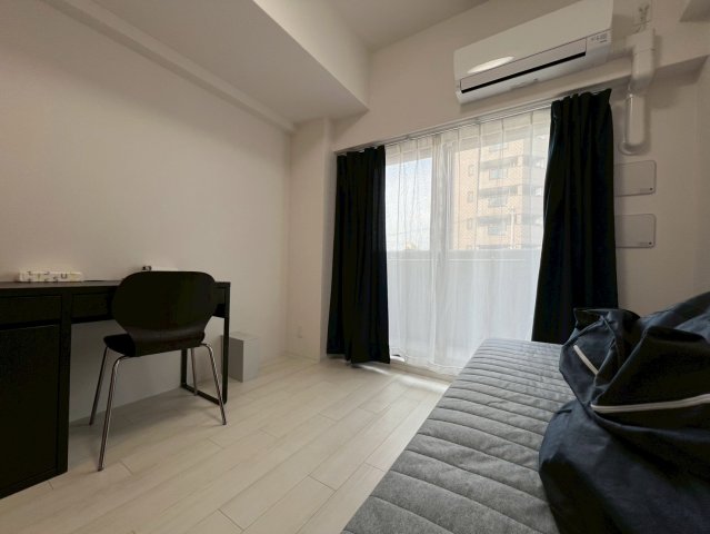 エスリード弁天町NORTH RESIDENCEの居間写真
