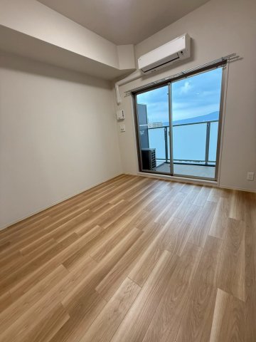 プレサンス深江橋ラヴィゲートの居間写真