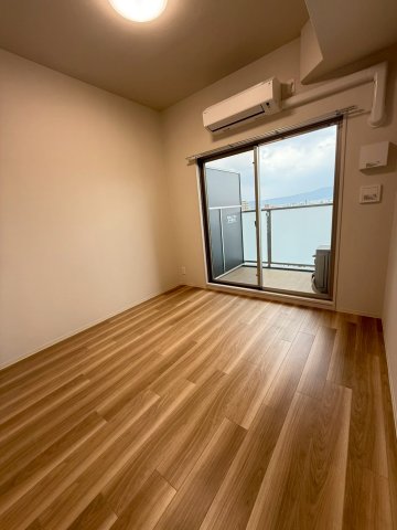 プレサンス深江橋ラヴィゲートの居間写真
