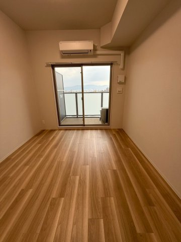 プレサンス深江橋ラヴィゲートの居間写真