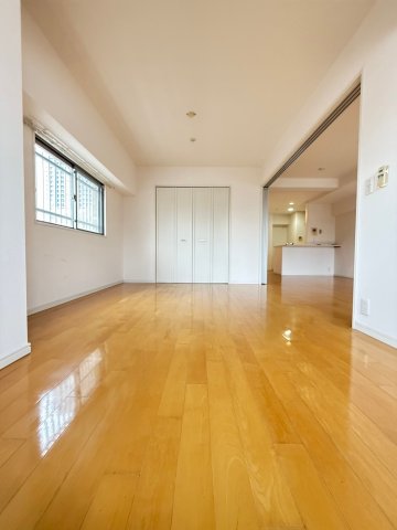 グレンパーク梅田北の居間写真