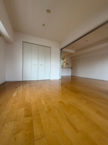 グレンパーク梅田北の居間写真