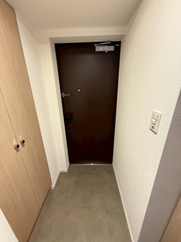 ルーエ天満橋の玄関写真