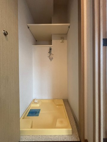 ディナスティ福島の玄関写真