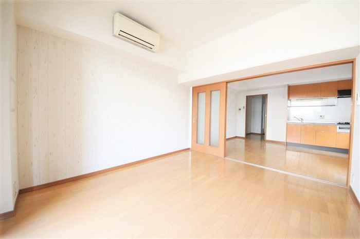 ボーベル長堀の居間写真