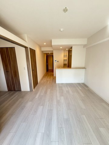 SUNREGIS NAMBAの居間写真