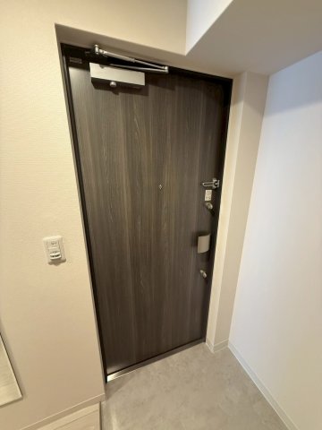 SUNREGIS NAMBAの玄関写真