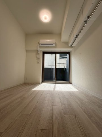 プレサンス九条グランデリーヴの居間写真