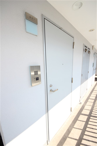 Luce Shinfukushimaの玄関写真