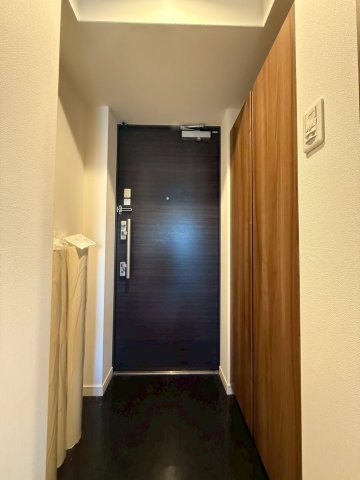 アール大阪グランデの玄関写真