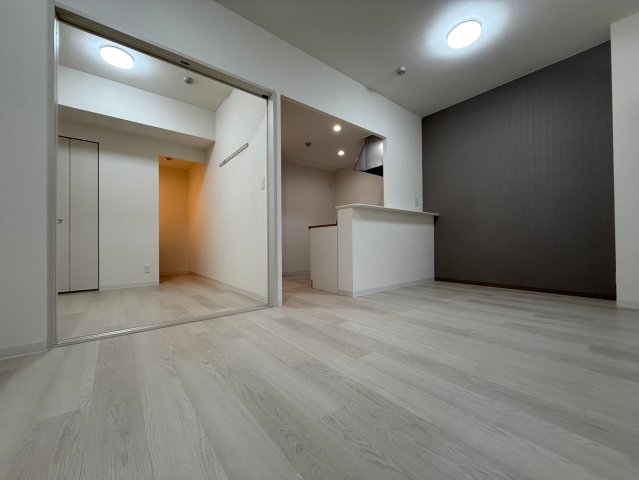 ベルンガーデン勝山北の居間写真