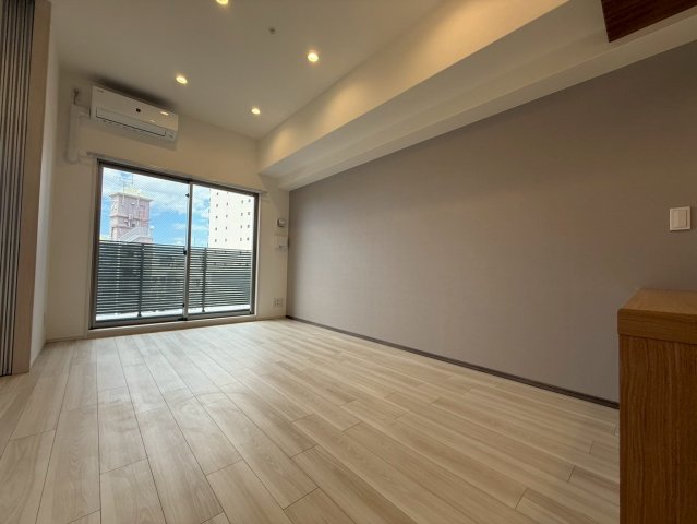 カーサレグラス福島野田の居間写真