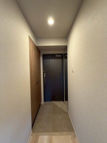 スプランディッドライズ新大阪ノースの玄関写真