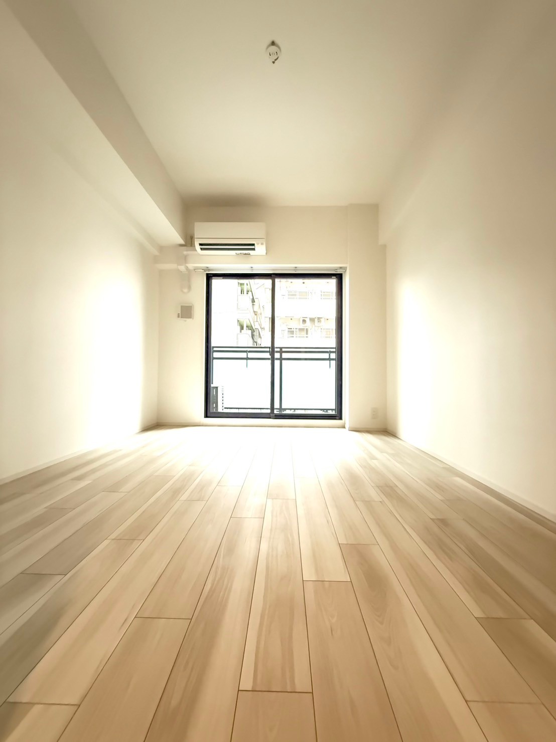 S-RESIDENCE難波大国町dominaの居間写真