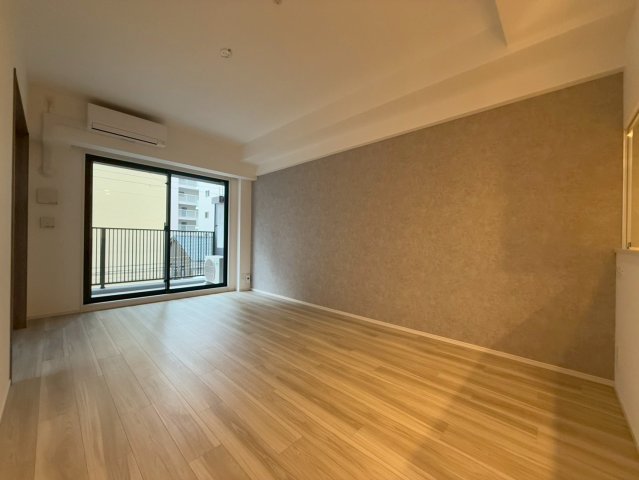 ルフォンプログレ南森町の居間写真