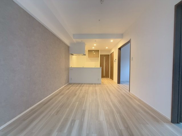 ルフォンプログレ南森町の居間写真
