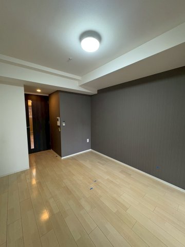 レジュールアッシュ中之島SOUTHの居間写真