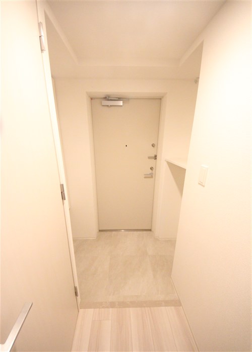 アプリーレ西本町の玄関写真