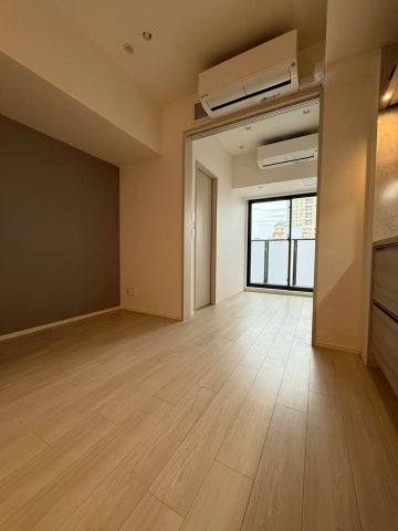 ザ・パークハビオ谷町六丁目クロスの居間写真