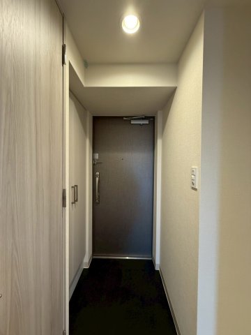 ファステート難波ミライズの玄関写真