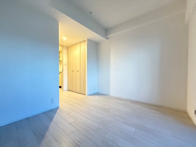 ワールドアイ難波City Gateの居間写真