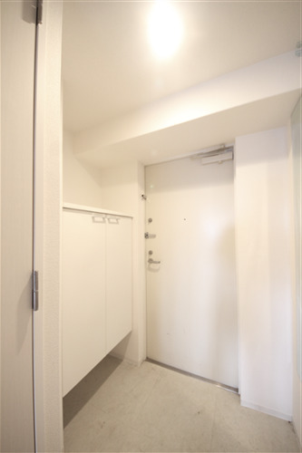SERENiTE堺筋本町SUDの玄関写真