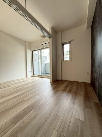 セレニテ江坂ミラクの内装写真